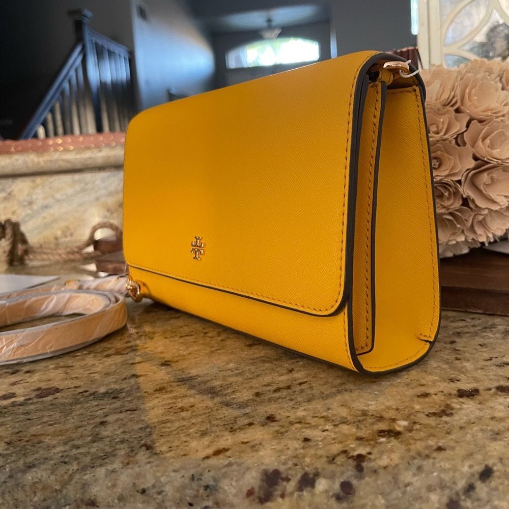 New 😍 Tory Burch Emerson Combo Crossbody - Picture 1 of 9